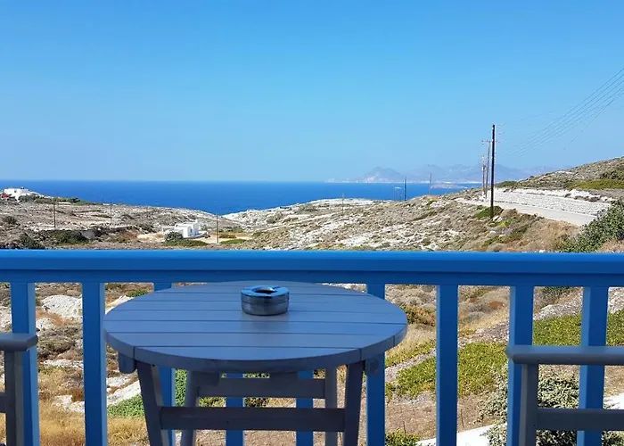 Sarakiniko Rooms